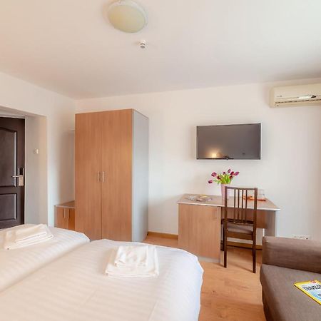 Pension Cluj ภายนอก รูปภาพ