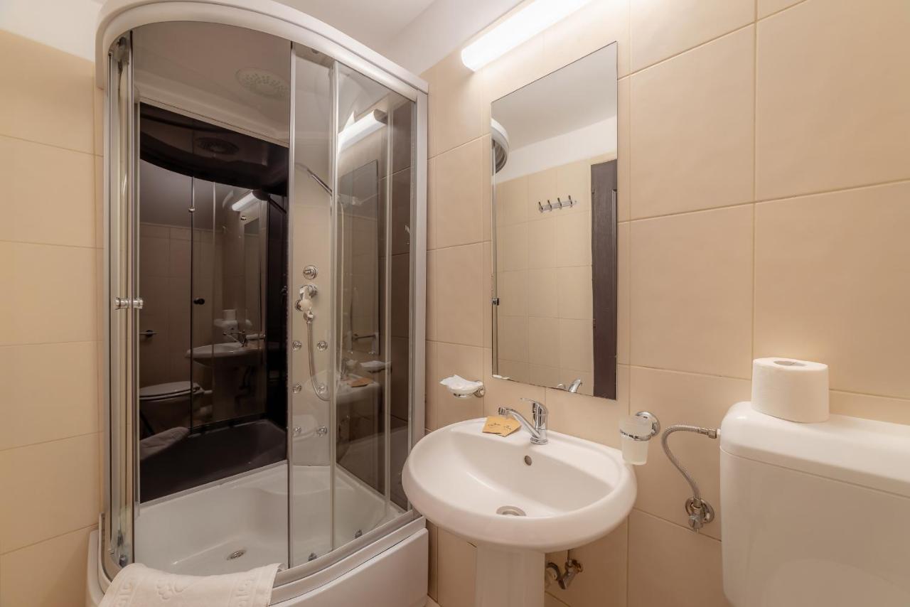 Pension Cluj ภายนอก รูปภาพ