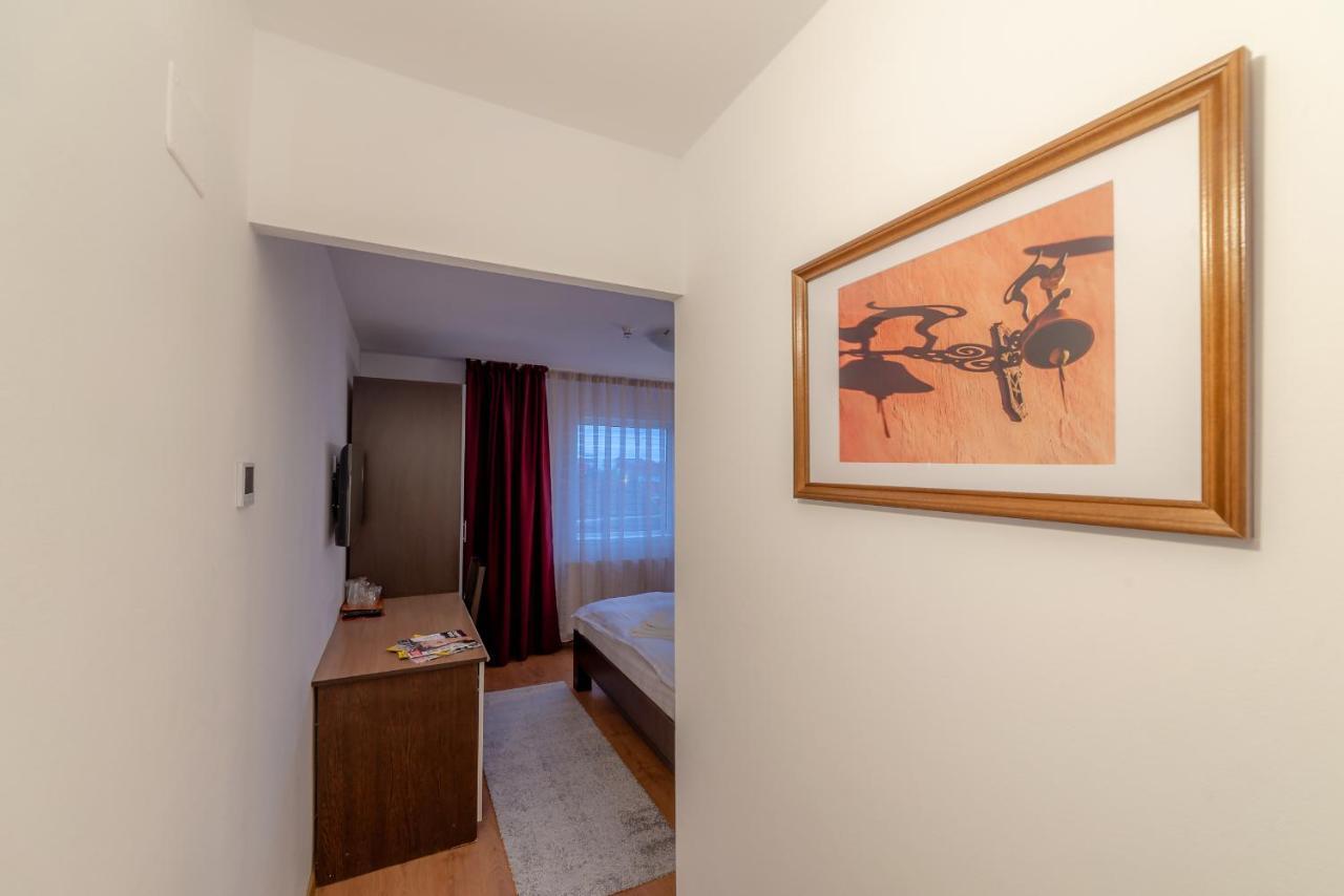 Pension Cluj ภายนอก รูปภาพ